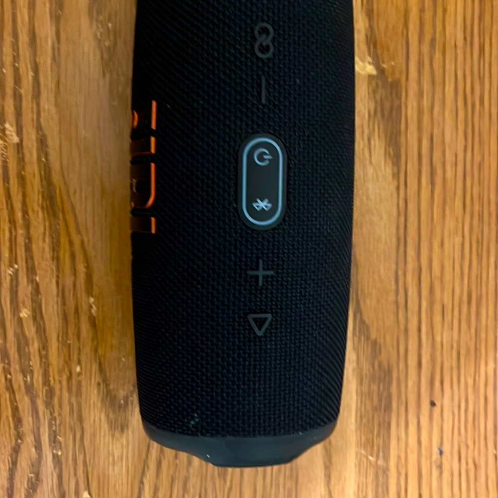 JBL speaker it goes for 24 hours